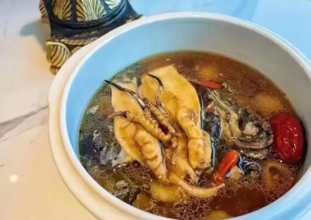 冬蟲夏草和哪些食材可以一起煲湯？